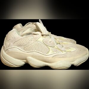 Yeezy Sneakers in Cream and White